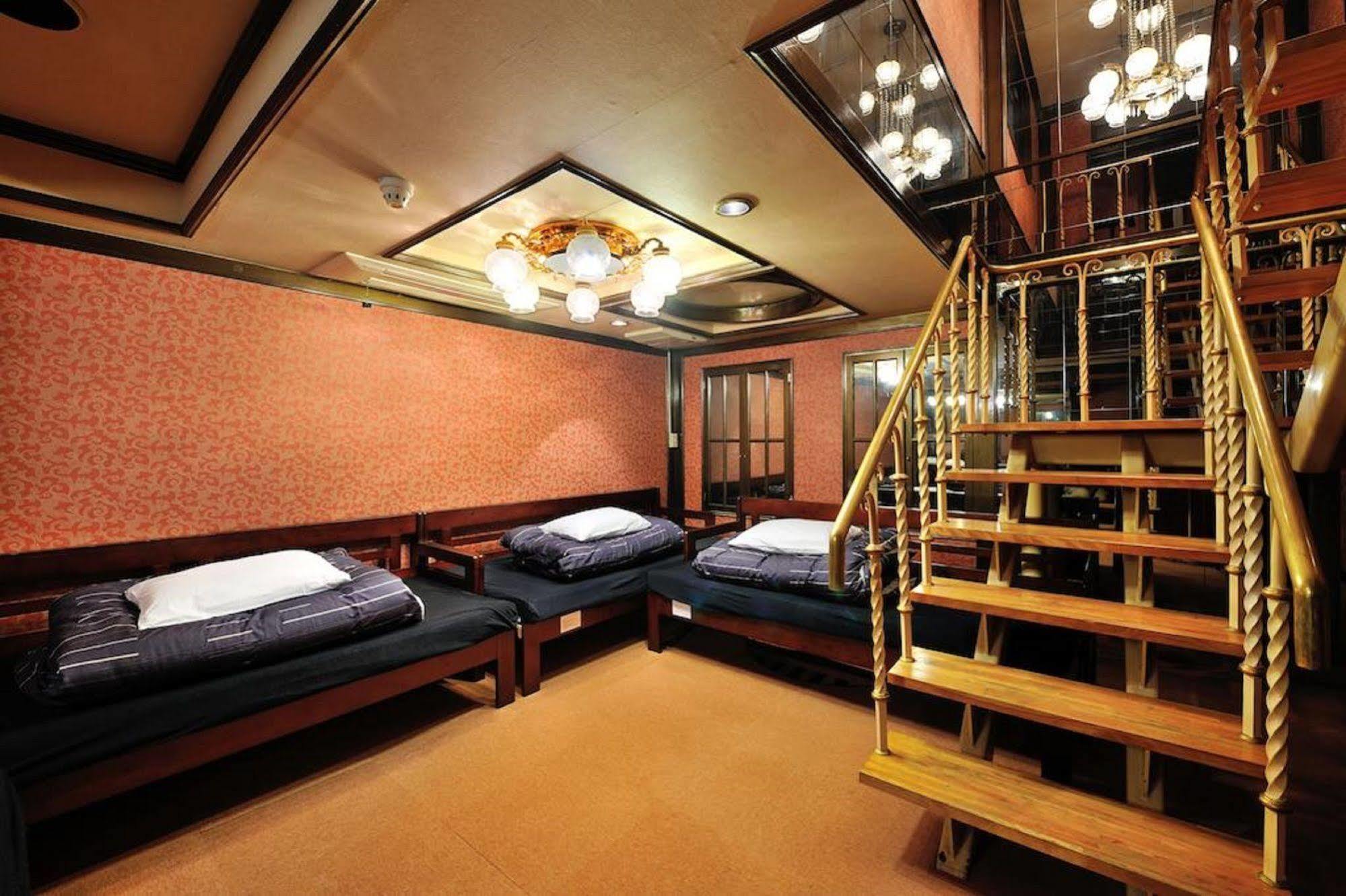 Khaosan World Asakusa Ryokan Токіо Екстер'єр фото